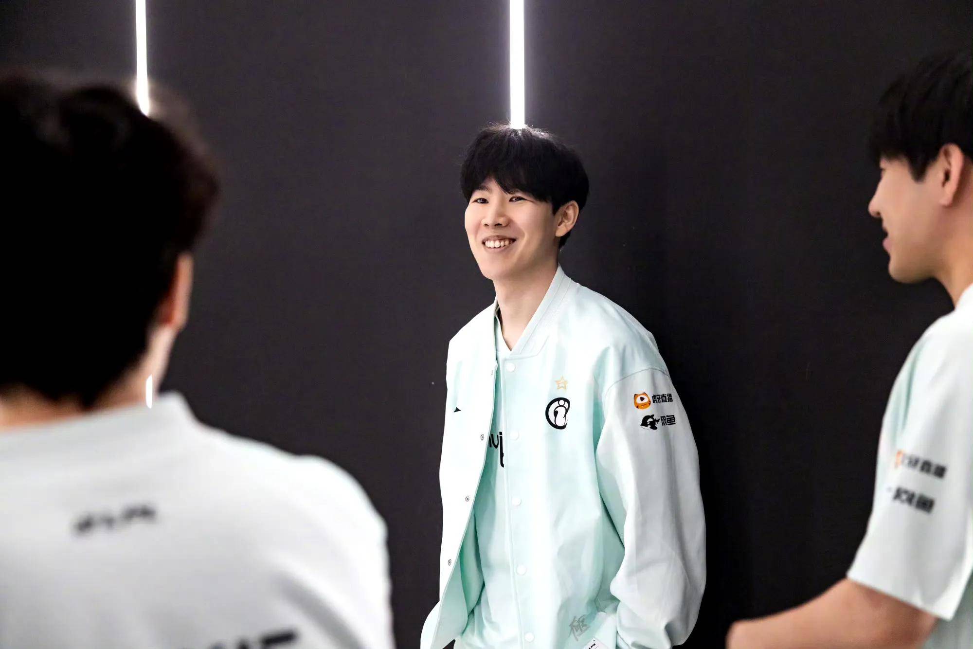 中表现出色 中表现出色