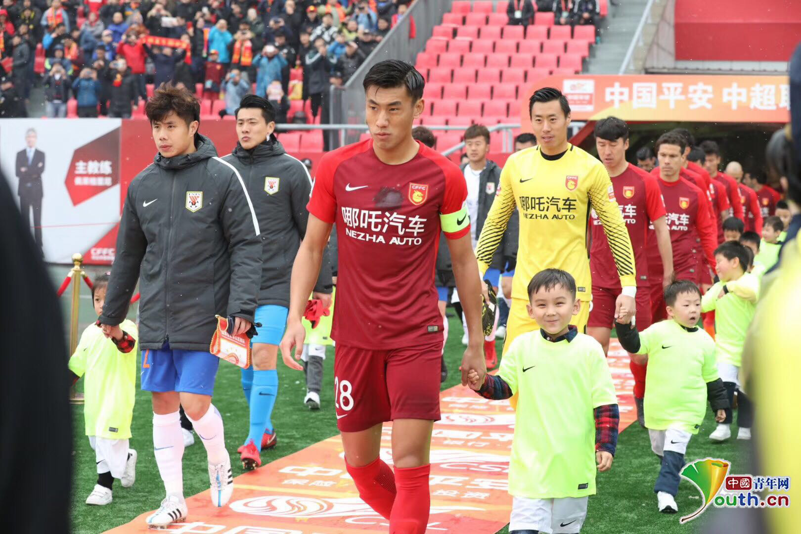 弱侧球员触 弱侧球员触